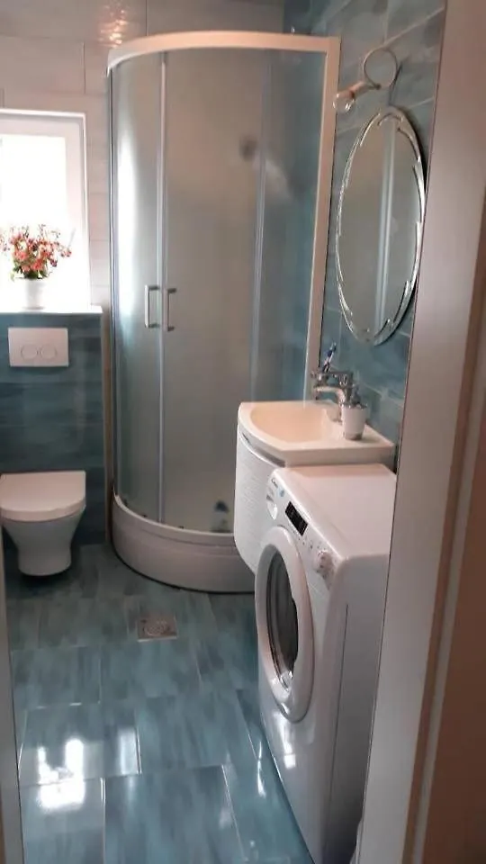 Geraeumige Ferienwohnung Mit Schoenem Garten Vir 0*,  Kroatien