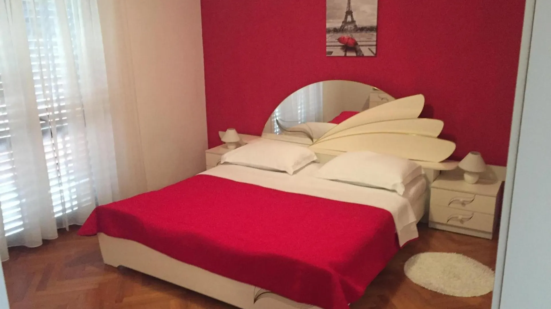 Geraeumige Ferienwohnung Mit Schoenem Garten Vir